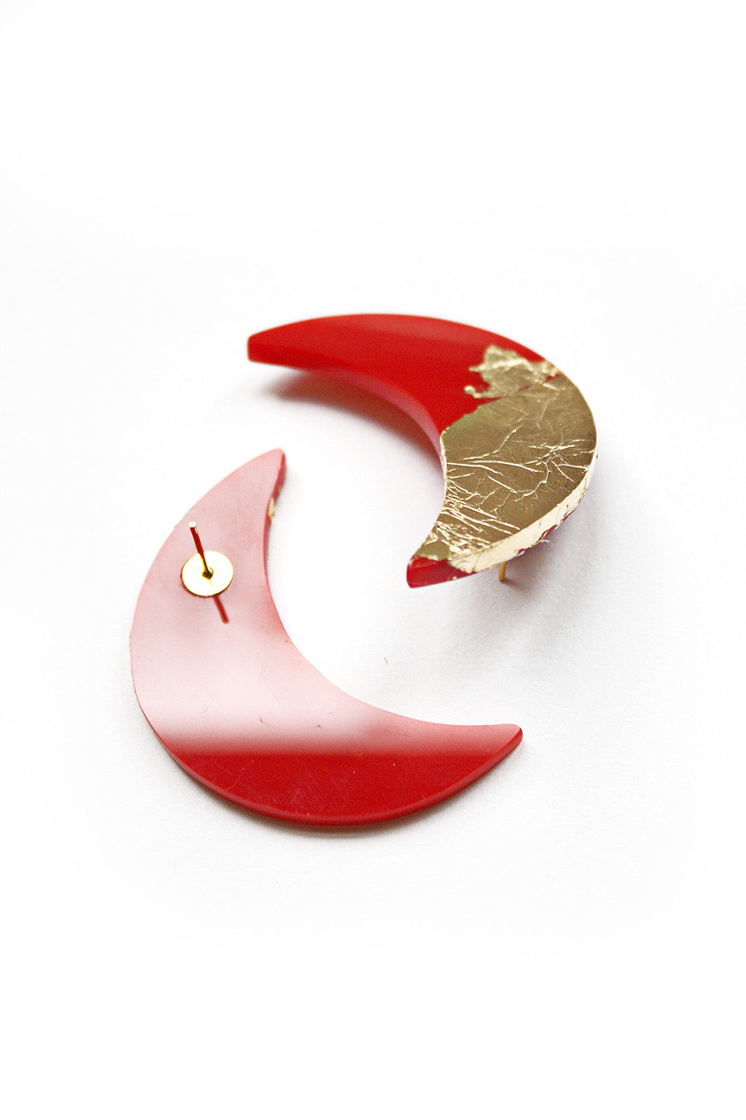 acrylic_crescent_earrings_with_gold_coating